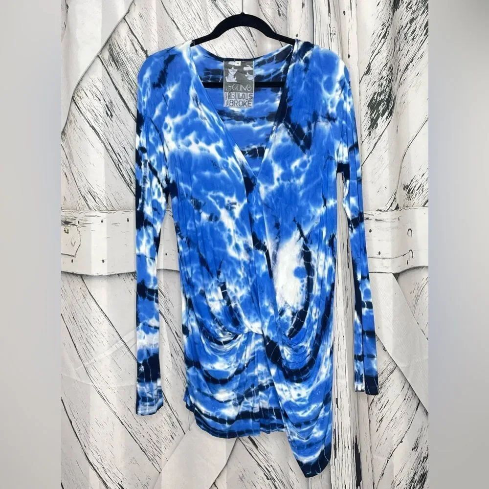 YOUNG FABULOUS & BROKE SPLENDOR TIE DYE TOP ASYMMETRICAL BLUE WHITE SZ. M